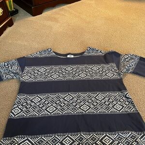 Old Navy top blue and white top. Perfect for the spring or summer.